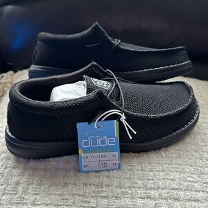 Hey Dude Wally Youth